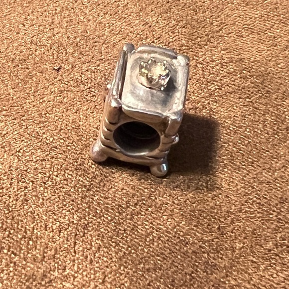 Pandora “ Princess and the Pea” charm SS and 14 K crown and Pea - Picture 2 of 5